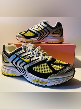 Nike Air Pegasus 2005 Silver Running Shoes HQ5718-100 Womens Size 9 NWOB NEW